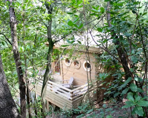 Les Cabanes Dans les Bois - Hôtel*** — vue 6