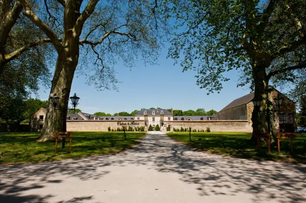 Domaine de Barive à Sainte Preuve (02) — vue 1