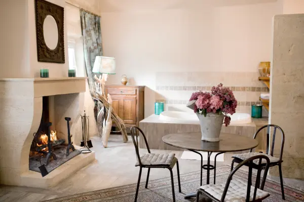 Château Latour Ségur Suites & Spa TerreHappy® — vue 5