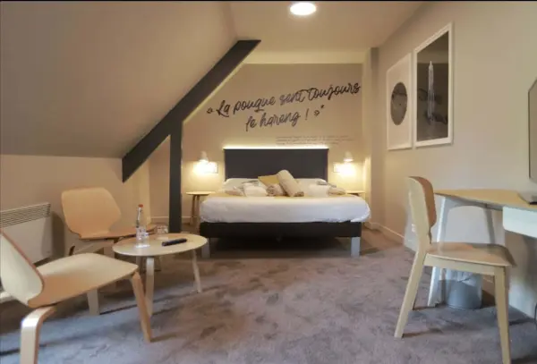 Hotel Antares — vue 3