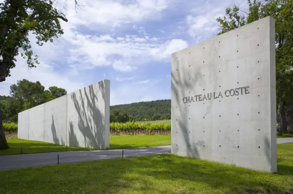 Chateau la Coste — vue 1