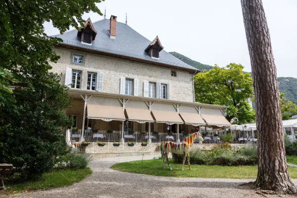 Chateau des Comtes de Challes — vue 7
