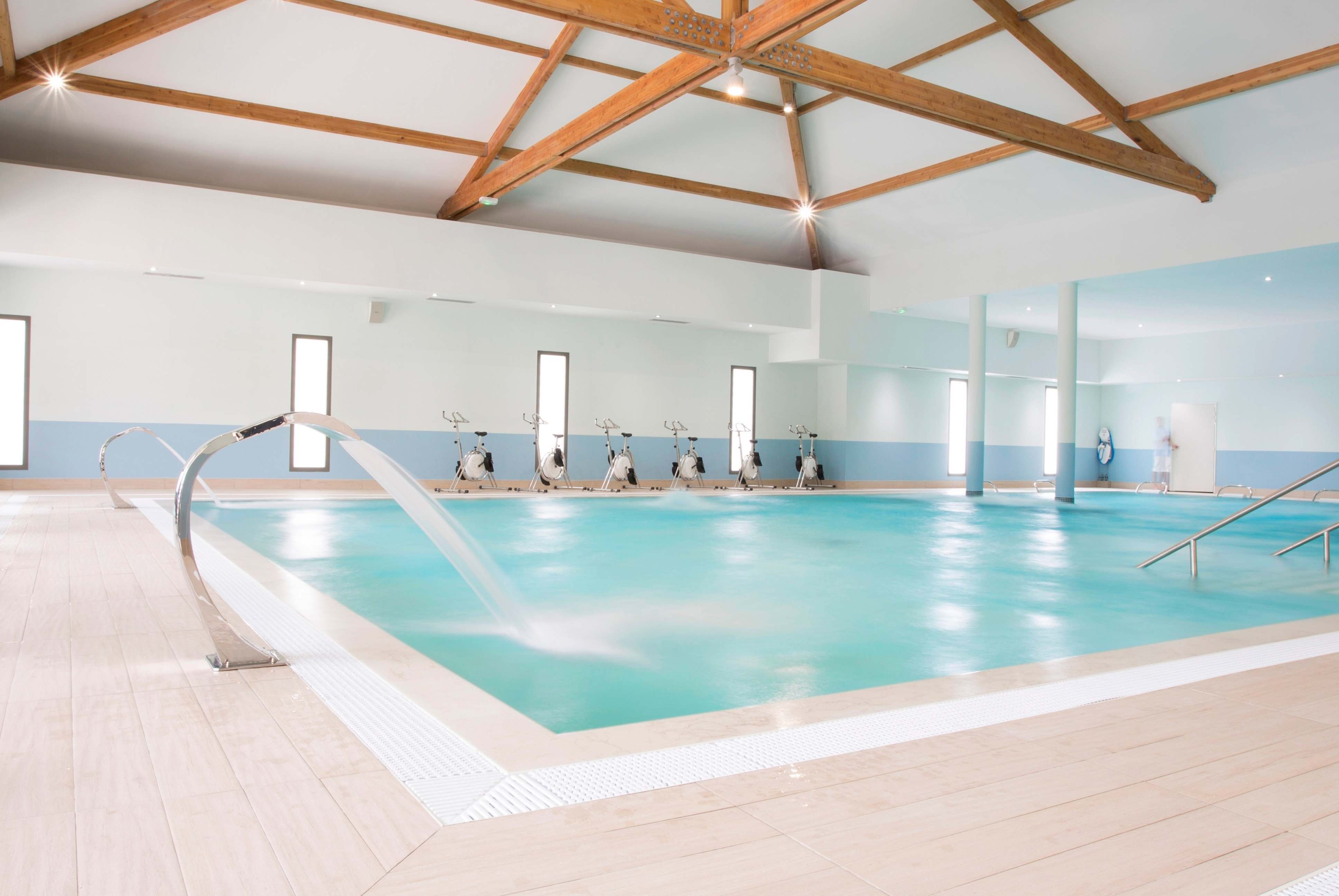 Se détendre entre amis à l'Hôtel Spa FontCaude