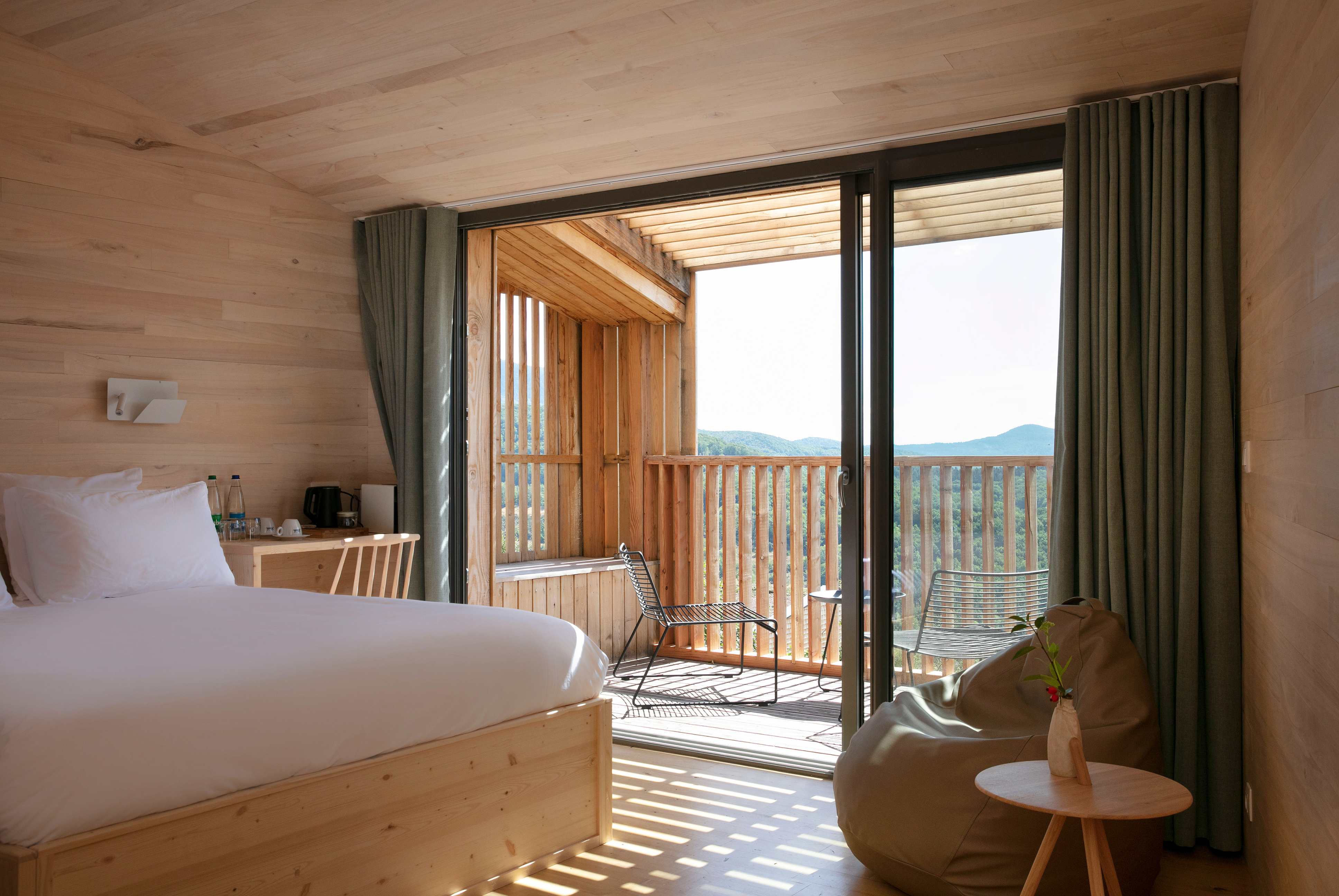 48° Nord : Une Parenthèse Architecturale au Cœur des Vosges
