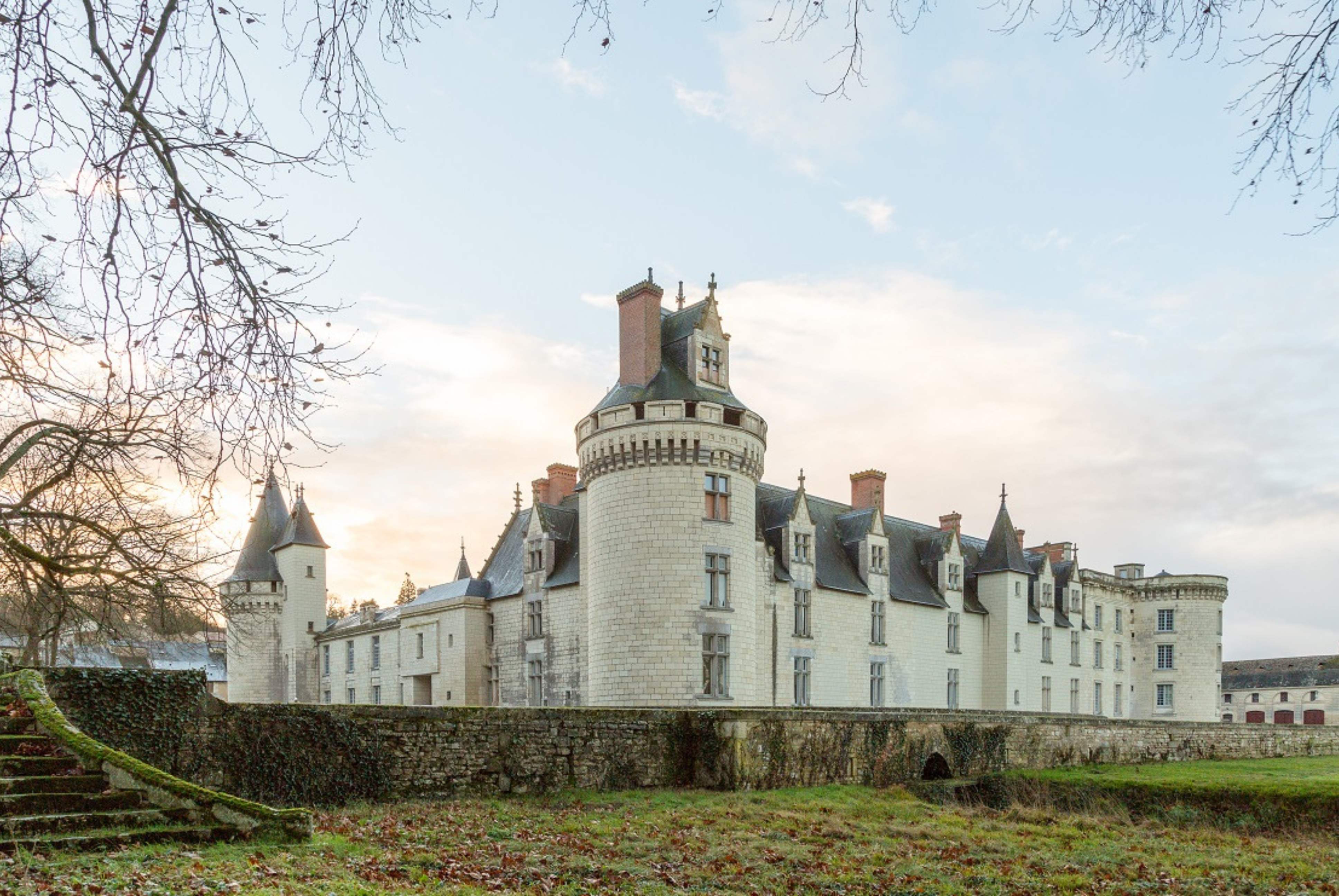 Découvrez le Château de Dissay : Élégance et Raffinement au Cœur de la Vienne