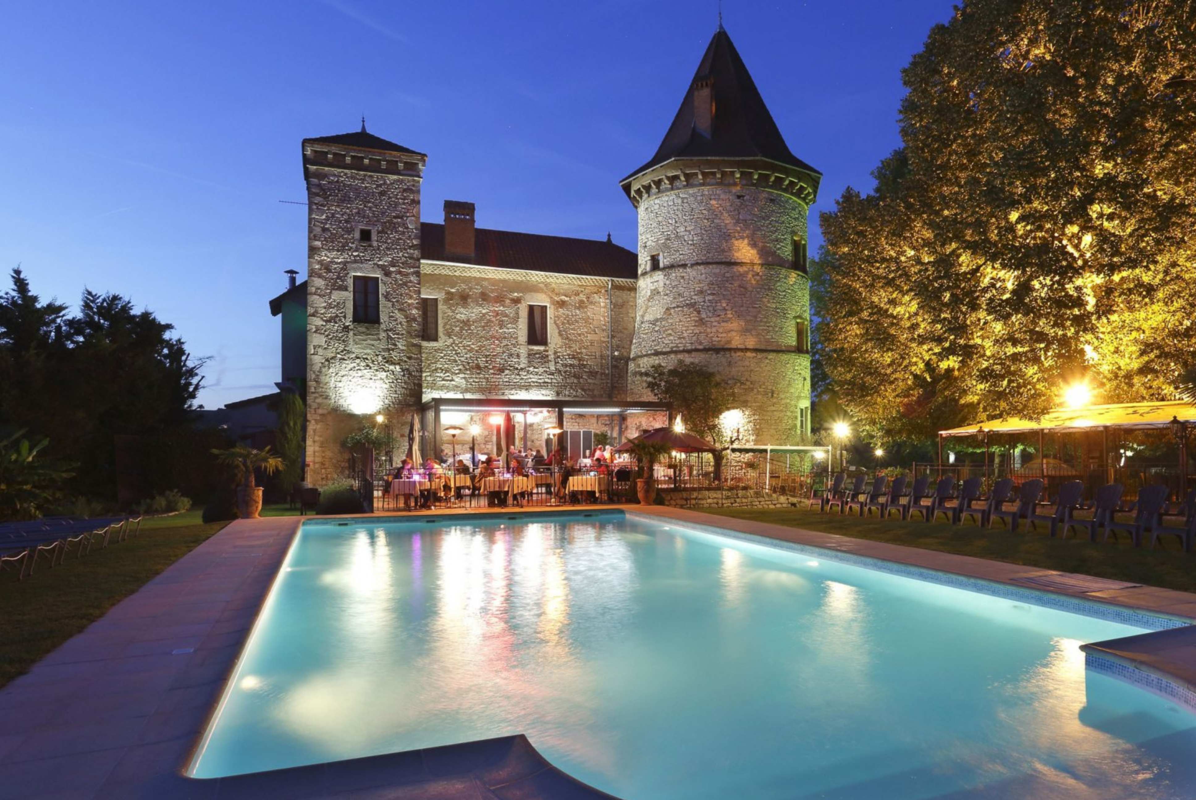 Vivez la vie de châtelain au Château de Chapeau Cornu