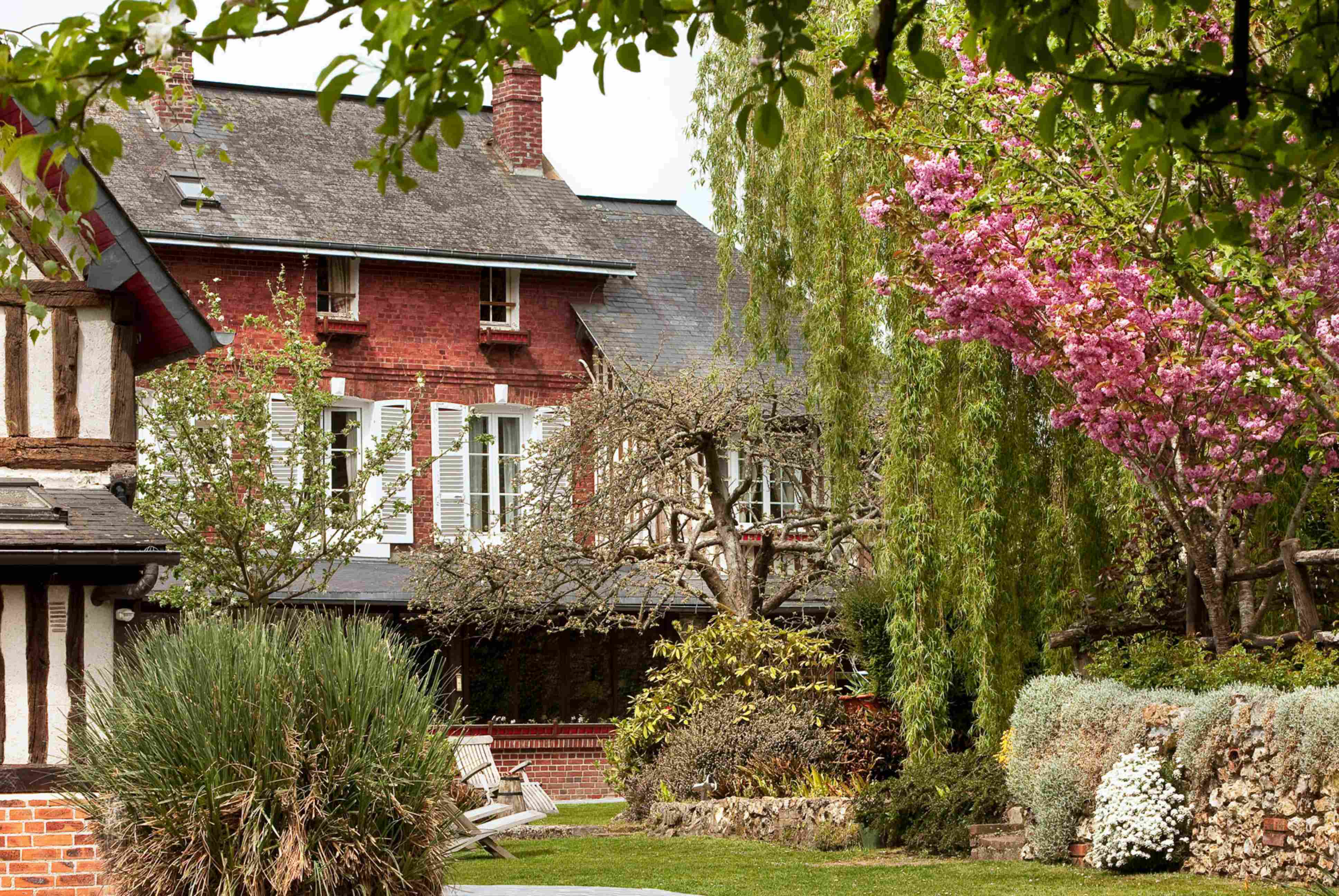 En lisière de Forêt, offrez-vous une cure de jouvence à l'Auberge de la Source